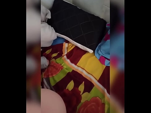 ❤️ Wandinogara naye anogara ega kumba nekuti murume wake anoenda kuzororo ini ndinotora mukana wekusvira nekuzadza mbongoro yake nemukaka. ️❌  ﹏